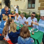 Gemütliches Zusammensein nach dem Dankgottedienst Gemütliches Zusammensein nach dem Dankgottedienst